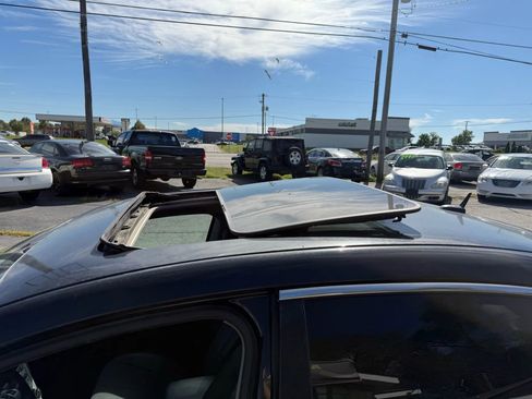 Used 2008 Chevrolet Malibu LT w/ HFV6 Engine Package image 5