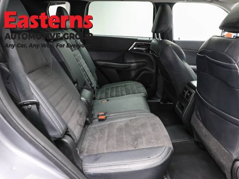 Used 2023 Mitsubishi Outlander SE AWD/4WD image 22