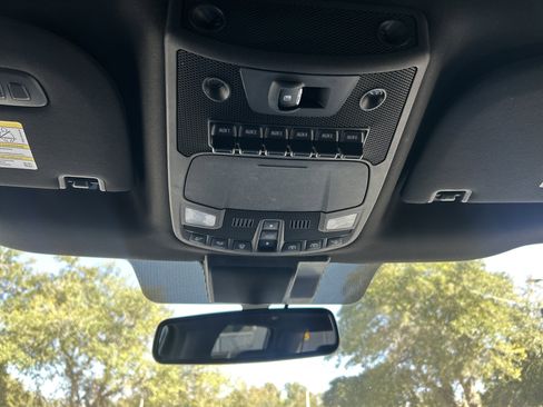 Used 2022 Ford F250 Lariat w/ Black Appearance Package image 30