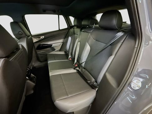 Used 2023 Volkswagen ID.4 Pro S image 30
