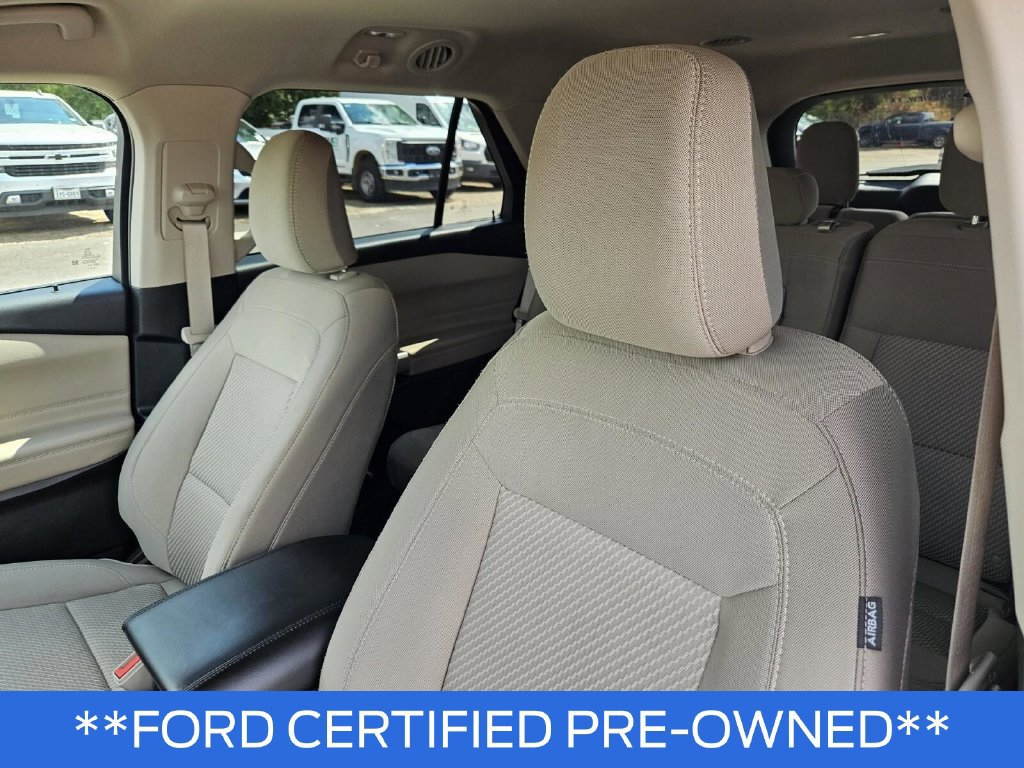 Used 2023 Ford Explorer XLT AWD/4WD image 18