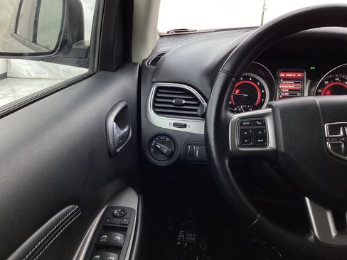 Used 2019 Dodge Journey Crossroad w/ Popular Equipment Group AWD/4WD image 32