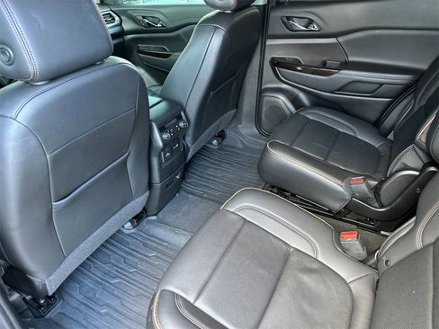 Used 2023 GMC Acadia AT4 w/ Technology Package image 12