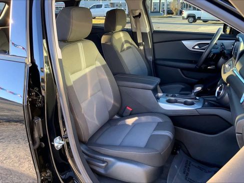 Used 2024 Chevrolet Blazer LT w/ Convenience Package image 9