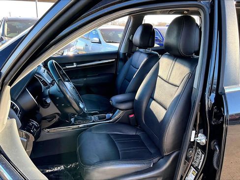 Used 2014 Kia Sorento SX w/ 3rd Row Package image 7