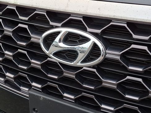 Used 2019 Hyundai Santa Fe Limited AWD/4WD image 8