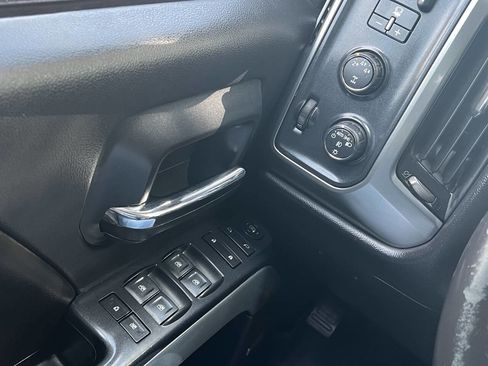 Used 2015 Chevrolet Express 2500 image 35