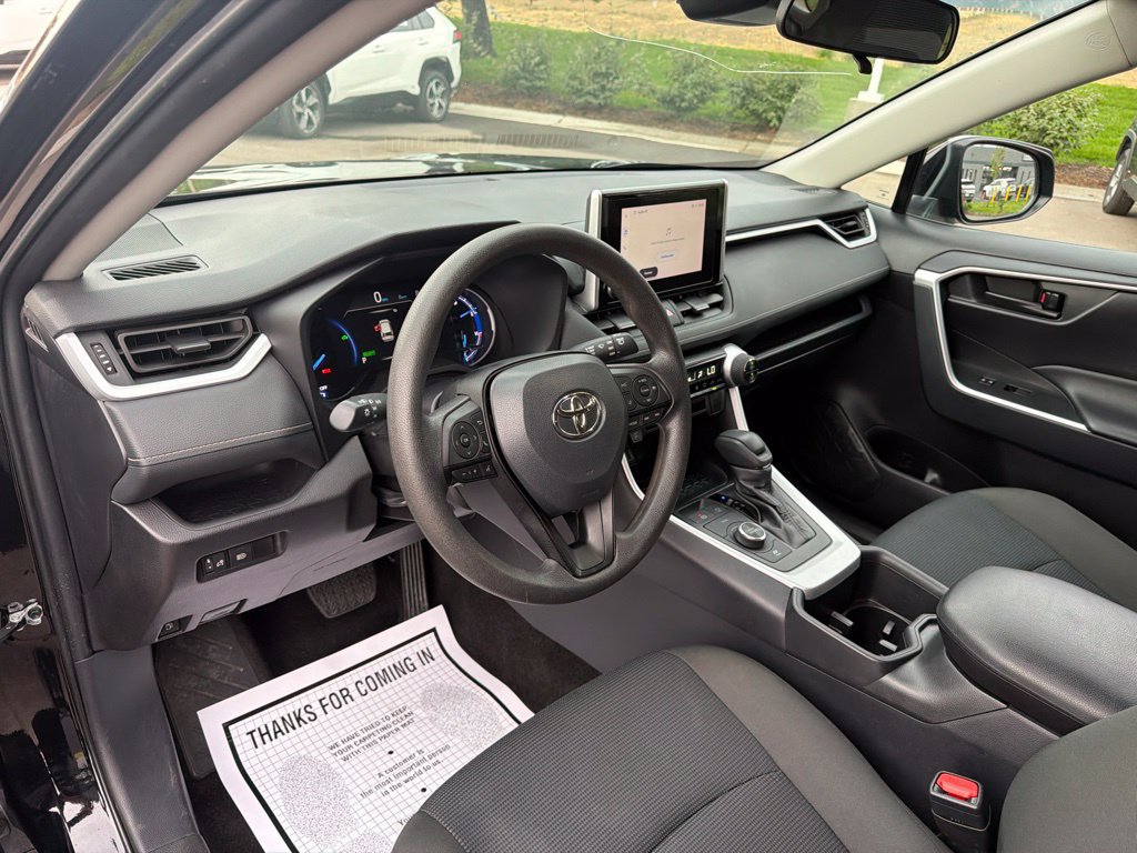 Used 2025 Toyota RAV4 LE AWD/4WD image 25
