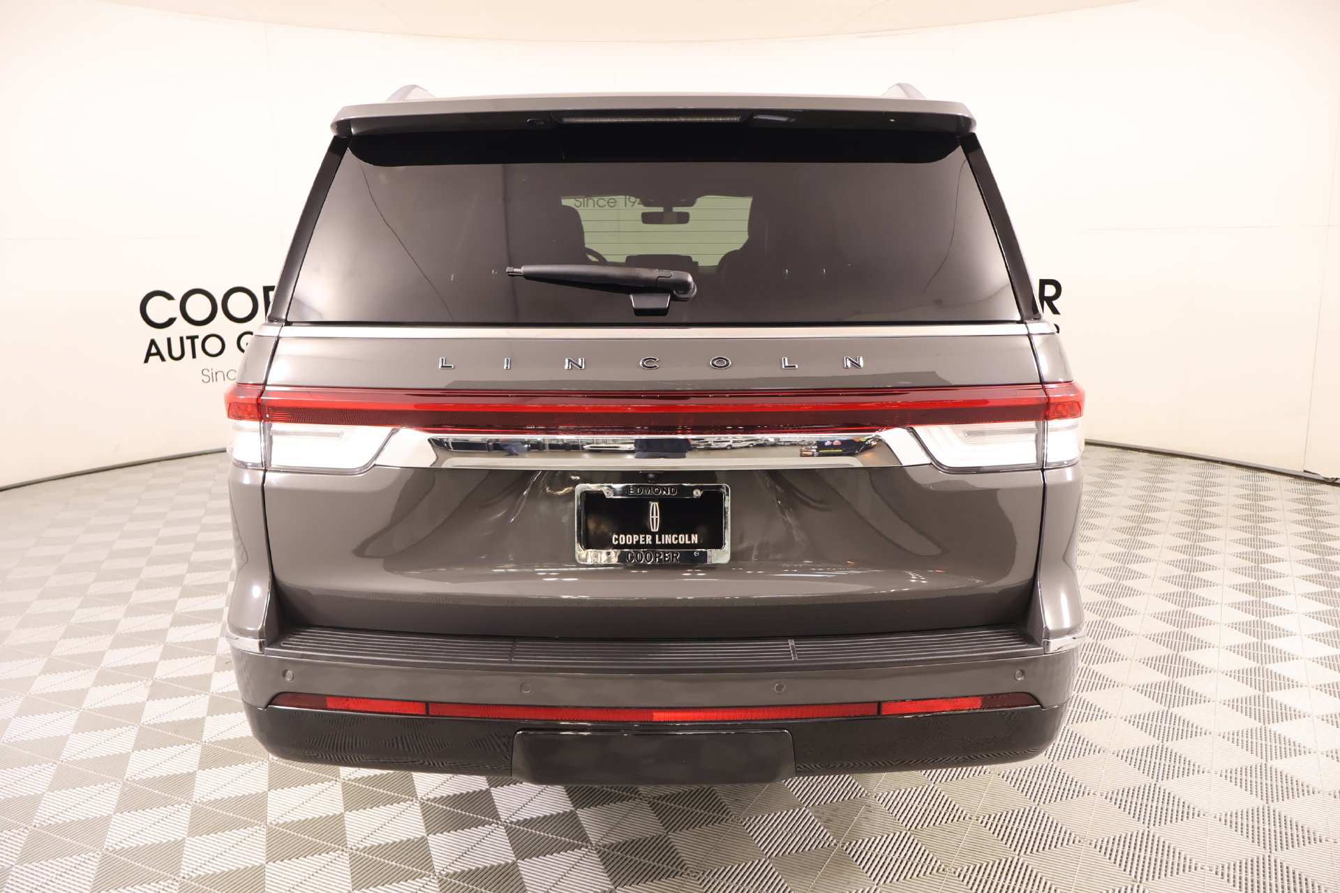 Used 2022 Lincoln Navigator L Black Label AWD/4WD image 24