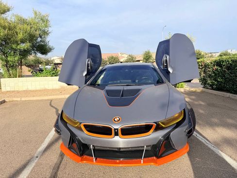 Used 2016 BMW i8 AWD/4WD image 2