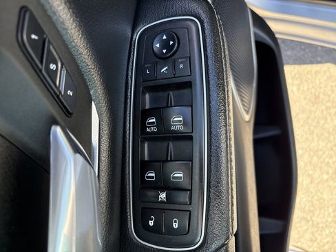 Used 2019 RAM 1500 Laramie image 11