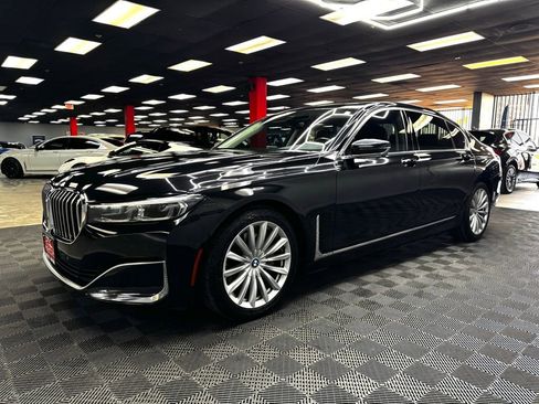 Used 2022 BMW 740i RWD image 8