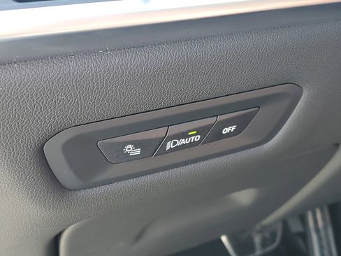 New 2026 BMW X5 xDrive40i w/ M Sport Package image 11