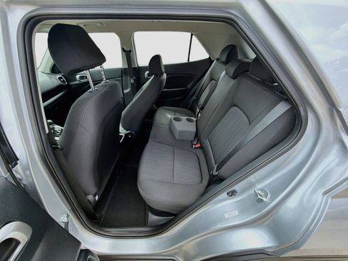 Used 2022 Hyundai Venue SE w/ Cargo Package FWD image 21
