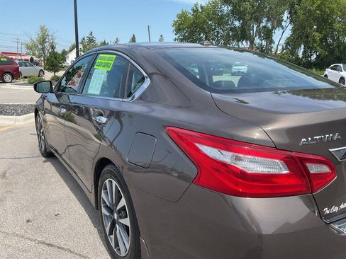 Used 2016 Nissan Altima 2.5 SL FWD image 5
