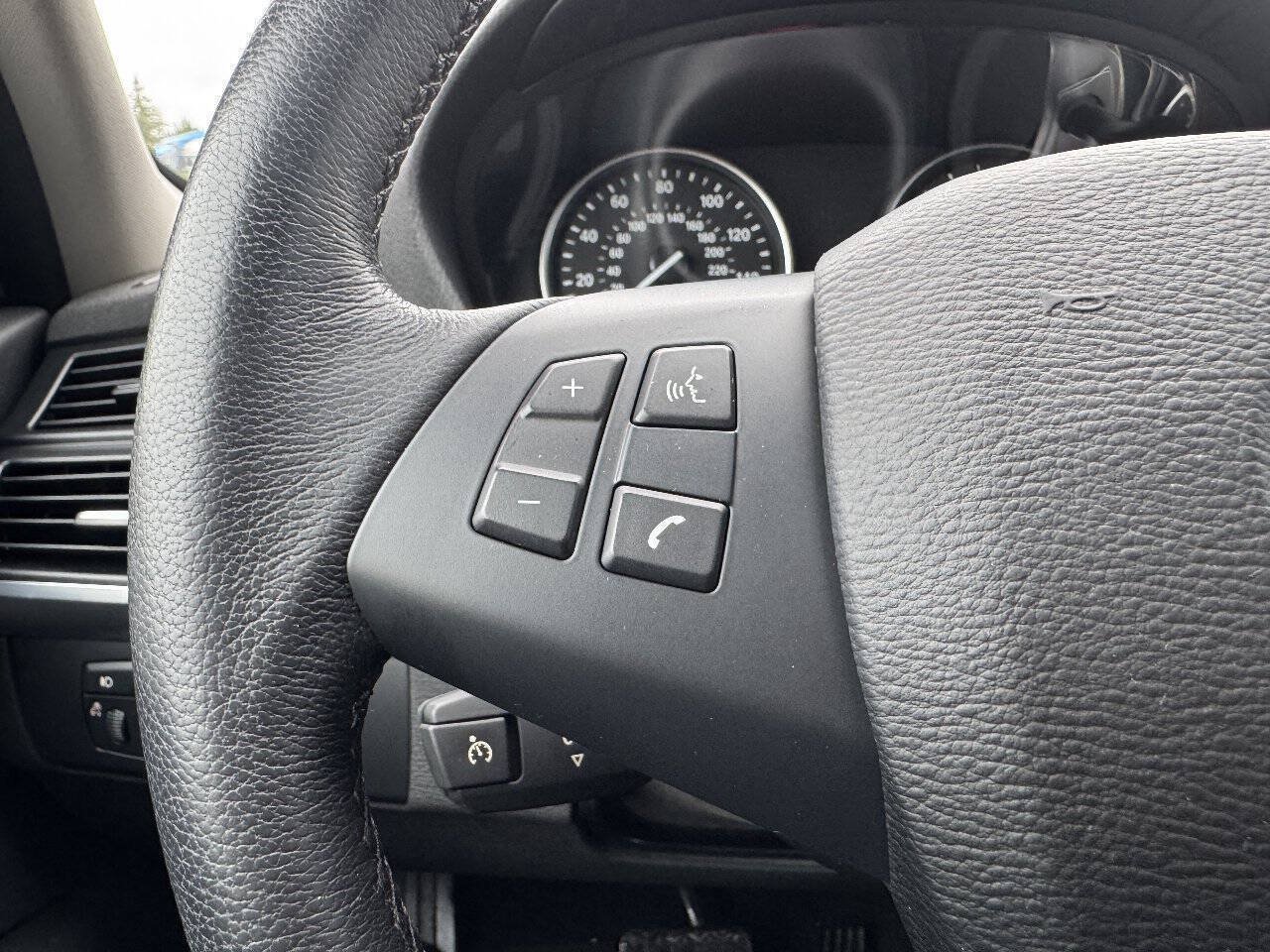 Used 2012 BMW X5 xDrive35i AWD/4WD image 34