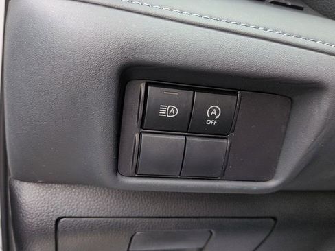 Used 2023 Toyota Highlander L FWD image 17