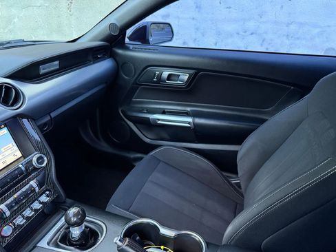 Used 2018 Ford Mustang GT w/ Equipment Group 301A RWD image 22