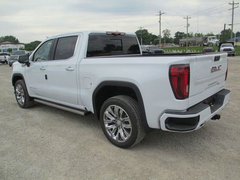 New 2026 GMC Sierra 1500 Denali w/ Denali Reserve Package AWD/4WD image 10