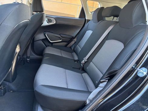 Used 2025 Kia Soul LX w/ LX Technology Package image 21
