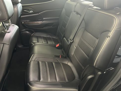Used 2023 GMC Acadia Denali w/ Black Diamond Edition AWD/4WD image 23