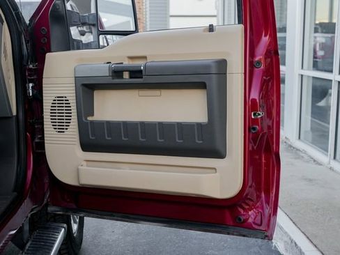 Used 2014 Ford F350 Lariat w/ Chrome Package image 34