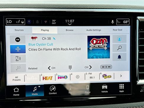 New 2026 Chrysler Pacifica Pinnacle w/ Trailer Tow Group image 19