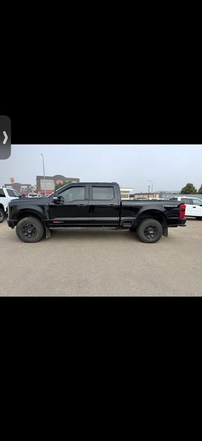 Used 2025 Ford F350 Lariat w/ Tremor Off-Road Package AWD/4WD image 3
