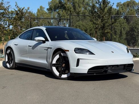 New 2025 Porsche Taycan GTS AWD/4WD image 9
