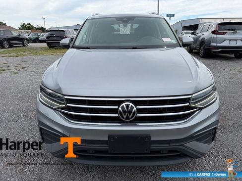 Used 2024 Volkswagen Tiguan SE w/ Panoramic Sunroof Package AWD/4WD image 8