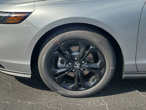 New 2025 Honda Accord SE image 4