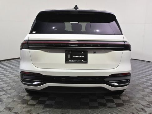 New 2026 Lincoln Nautilus Reserve image 5