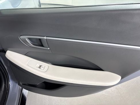 Used 2025 Hyundai Sonata SEL FWD image 18