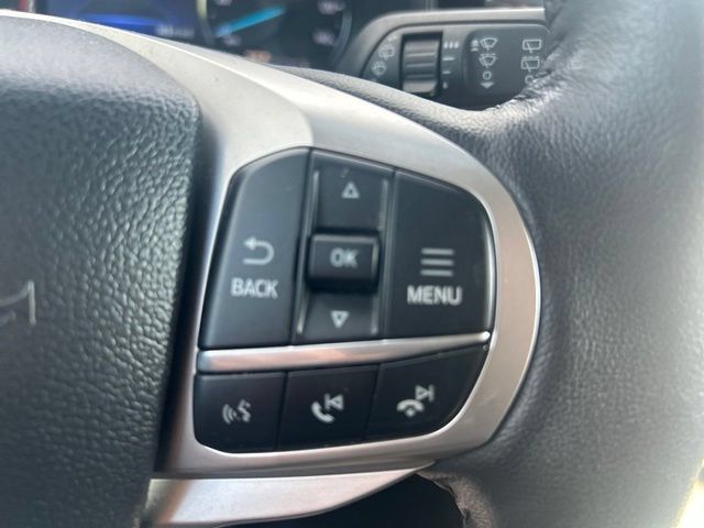Used 2023 Ford Explorer XLT AWD/4WD image 27