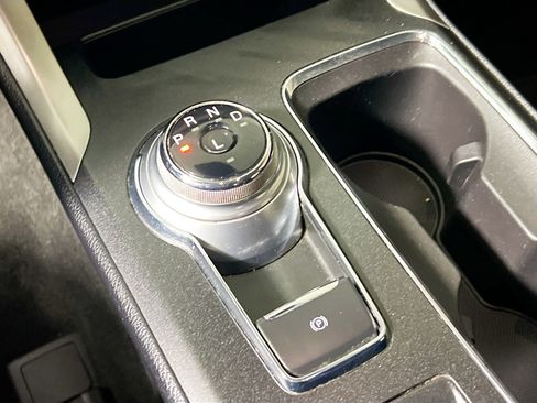 Used 2020 Ford Fusion SE image 25