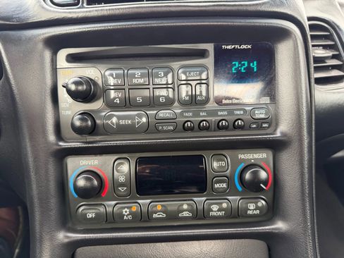 Used 2003 Chevrolet Corvette Convertible w/ Preferred Equipment Group1 RWD image 11