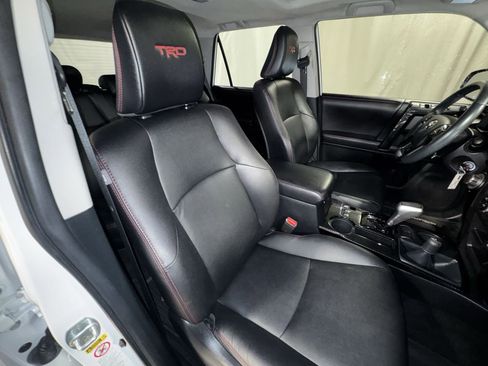 Used 2018 Toyota 4Runner TRD Off-Road Premium w/ Wilderness Package image 34