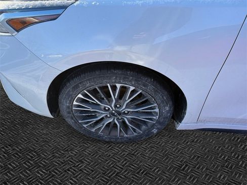 Used 2024 Kia Forte GT-Line w/ GT-Line Premium Package image 11