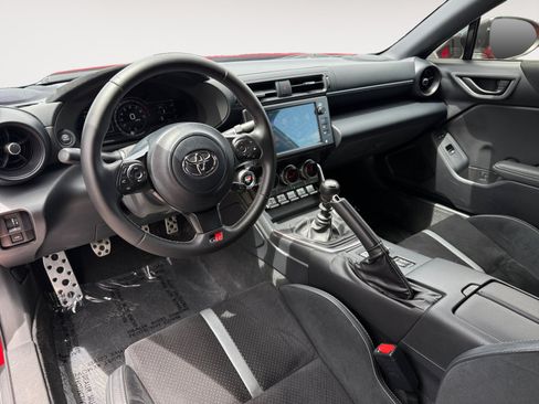Used 2024 Toyota GR86 Premium w/ Performance Package RWD image 15