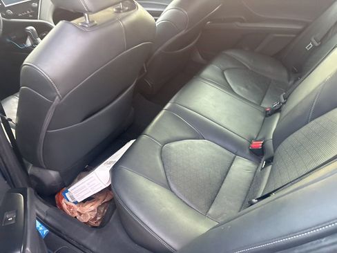 Used 2018 Toyota Camry XSE image 7