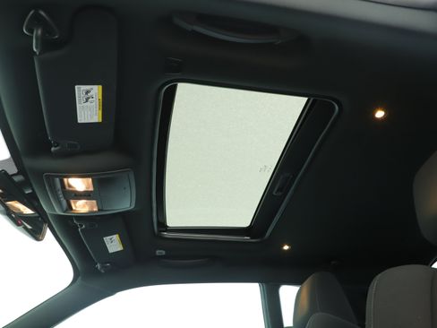 Used 2023 Dodge Challenger R/T w/ Blacktop Package image 6