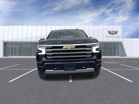 Used 2022 Chevrolet Silverado 1500 High Country w/ High Country Premium Package image 3
