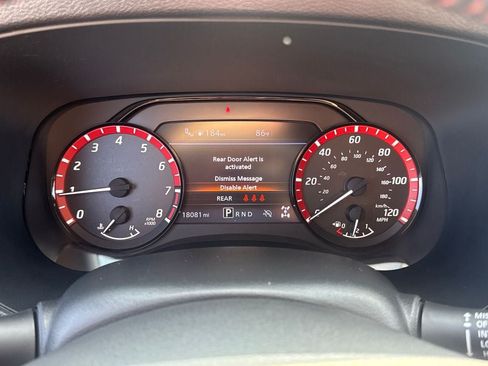 Used 2024 Nissan Frontier PRO-4X w/ Technology Package AWD/4WD image 18