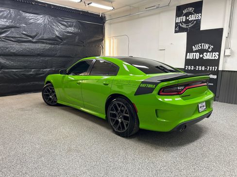 Used 2017 Dodge Charger R/T w/ Quick Order Package 29S RWD image 4
