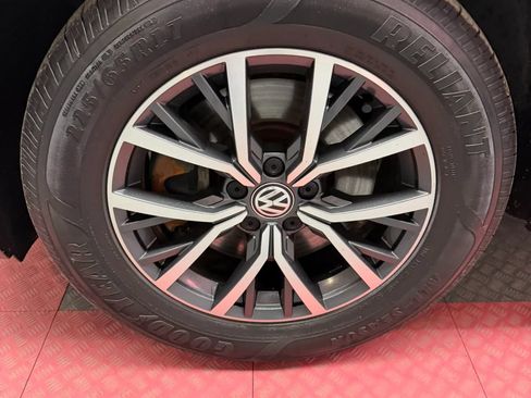 Used 2019 Volkswagen Tiguan SE w/ Panoramic Sunroof Package FWD image 43