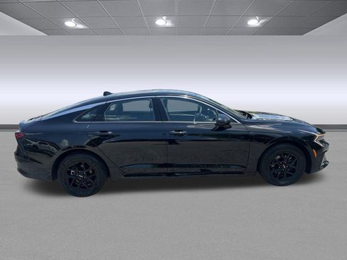 Used 2025 Kia K5 LXS FWD image 2