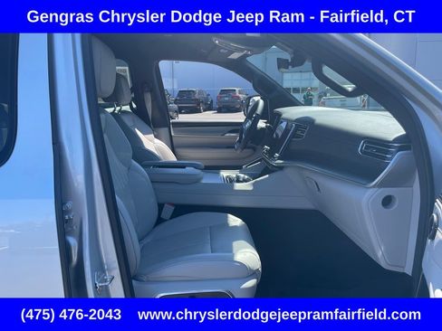 Certified 2025 Jeep Wagoneer 4WD w/ HD Trailer Tow Package image 15