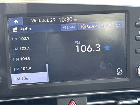 Used 2021 Hyundai Elantra SE FWD image 17