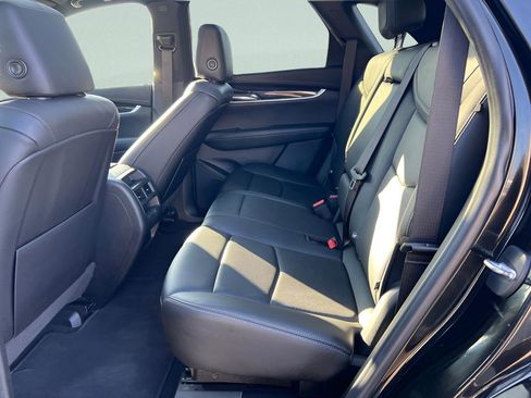 Used 2021 Cadillac XT5 Premium Luxury AWD/4WD image 17