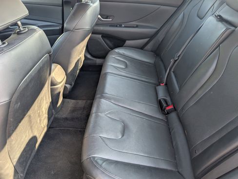 Used 2022 Hyundai Elantra Limited w/ Cargo Package image 7
